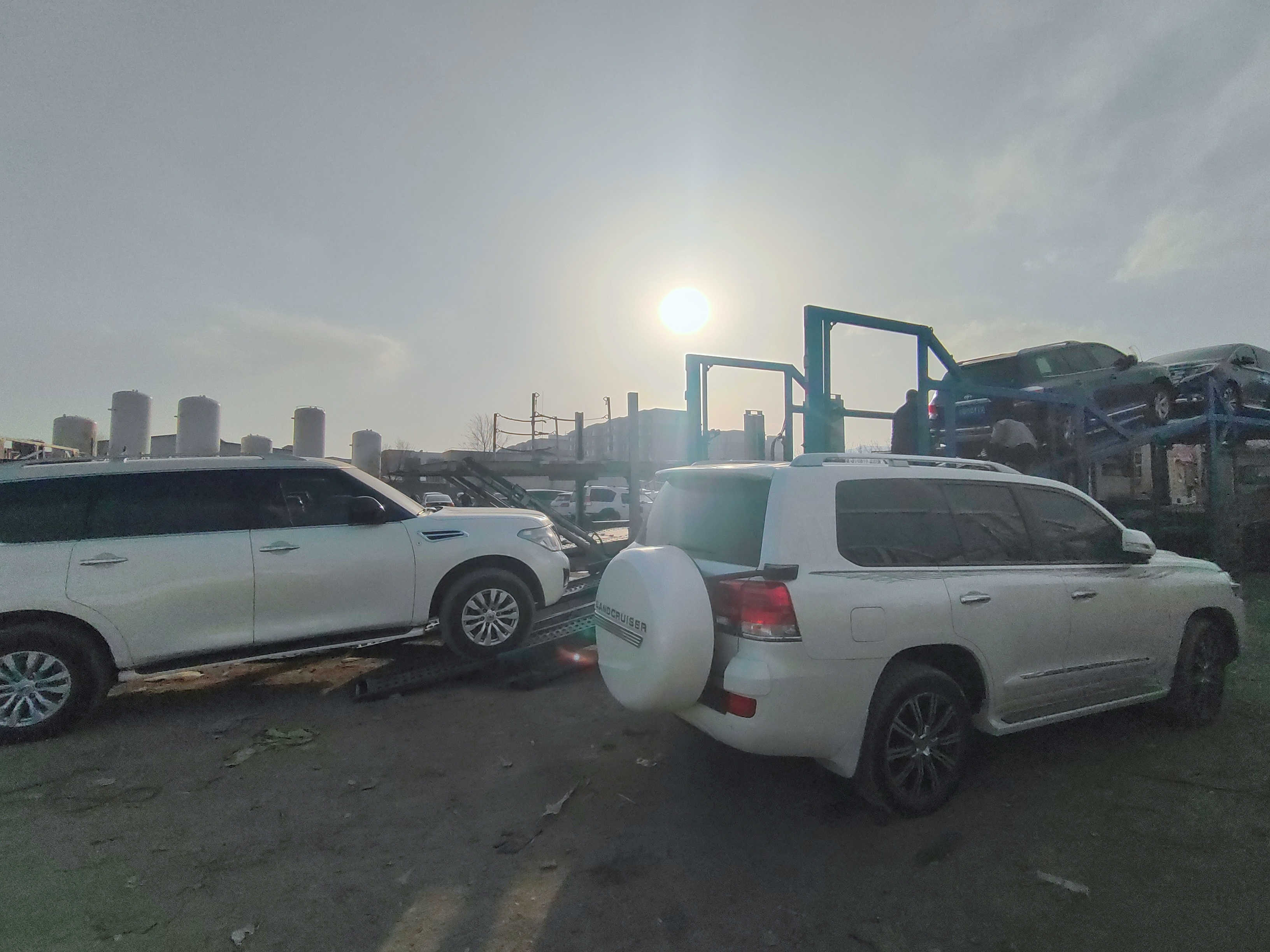 西雙版納托運(yùn)轎車(chē)到昆明要多少錢(qián)（西雙